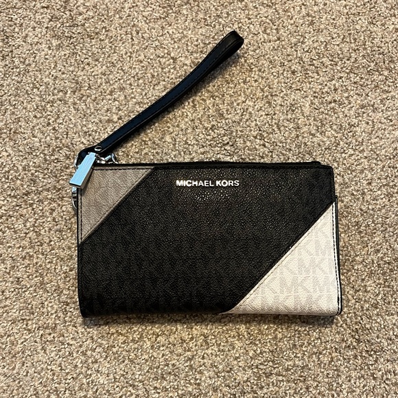 Michael Kors Adele Wallet